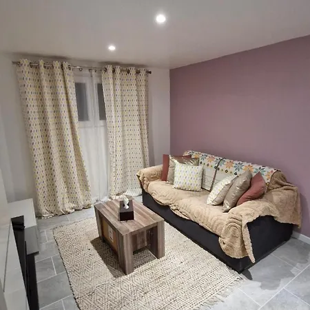 Cozy Near Orly Ати-Мон